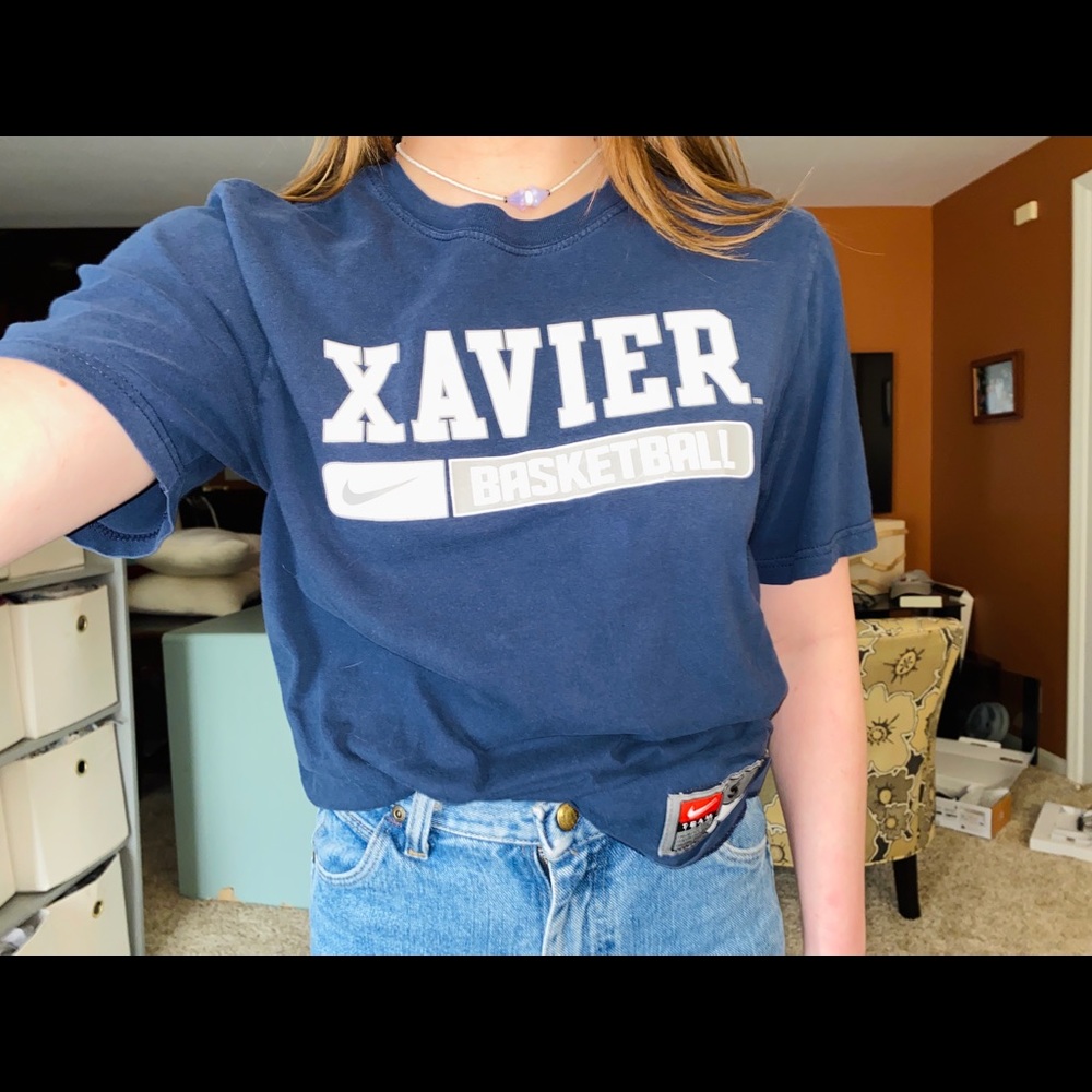 Nike men’s Xavier basketball tshirt in navy (:
